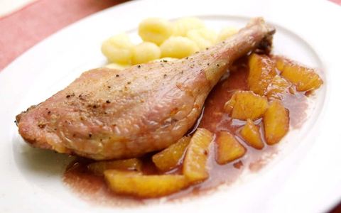 ente a l orange ein klassiker der feinen feinschmecker küche hier mit beilagen gnocchi