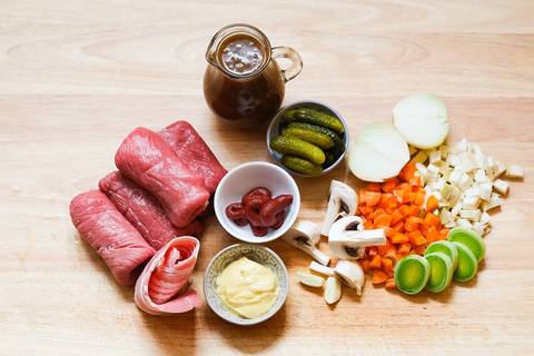 Rouladen zubereiten, alle Zutaten vorbereiten